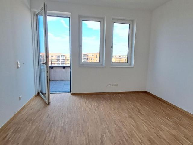 Großzügige 4 Zimmer Wohnung mit 2 Balkonen Einziehen und Wohlfühlen!