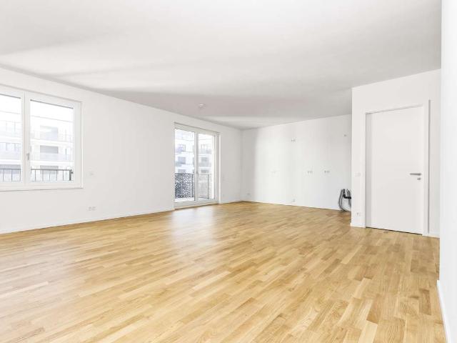 Großzügige 4 Zimmer Wohnung mit 2 Balkonen & 2 Bädern in Friedrichshain