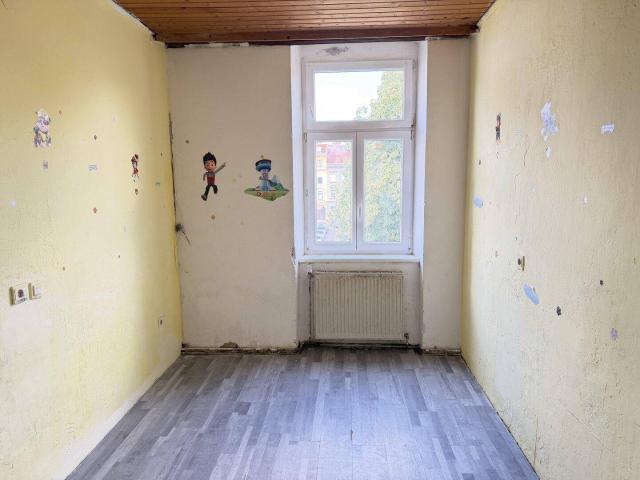 Großzügige 4 Zimmer Wohnung mit viel Gestaltungspotenzial am Mildeplatz
