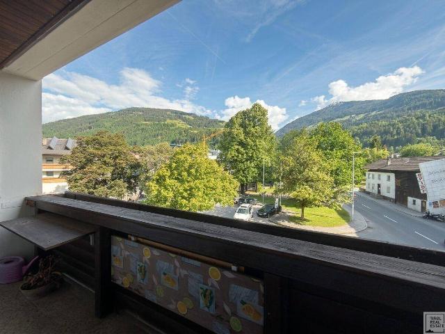 Großzügige 4 Zimmer Wohnung mit zwei Balkonen und Potenzial in Wattens