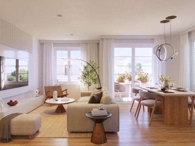 Großzügige 4 Zimmer Wohnung mit zwei Balkonen