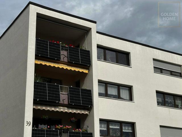 Großzügige 4 Zimmer Wohnung mit Balkon und Garage in Rodenbach
