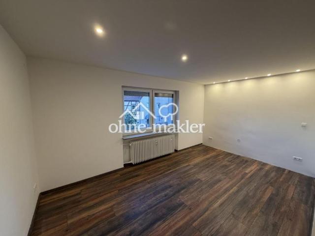 Großzügige 4 Zimmer Wohnung mit Balkon und hochwertiger Einbauküche in Nürnberg Katzwang
