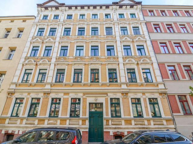 Großzügige 4 Zimmer Wohnung mit Balkon zu vermieten