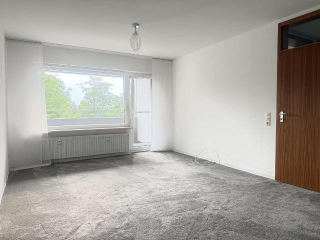 Großzügige 4 Zimmer Wohnung mit ca. 98 m², Balkon & Einbauküche