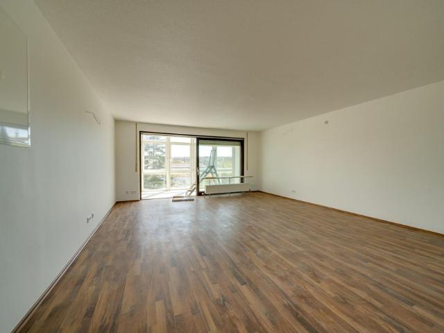Großzügige 4 Zimmer Wohnung mit ca. 135 m² Wohnfläche und ca. 100 m² Dachterrasse – Erstbezug nach Sanierung