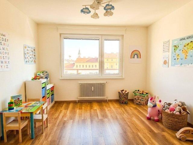 Großzügige 4 Zimmer Wohnung mit ca.16 m² Loggia – Licht, Komfort und perfekte Infrastruktur