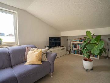 Großzügige 4 Zimmer Wohnung mit Garten in Adendorf