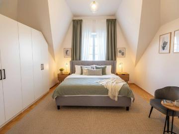 Großzügige 4 Zimmer Wohnung auf 122 m² mit Top Aufteilung !