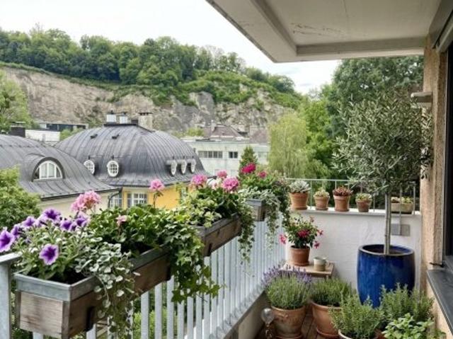 Großzügige 4 Zimmer Wohnung beim Neutor