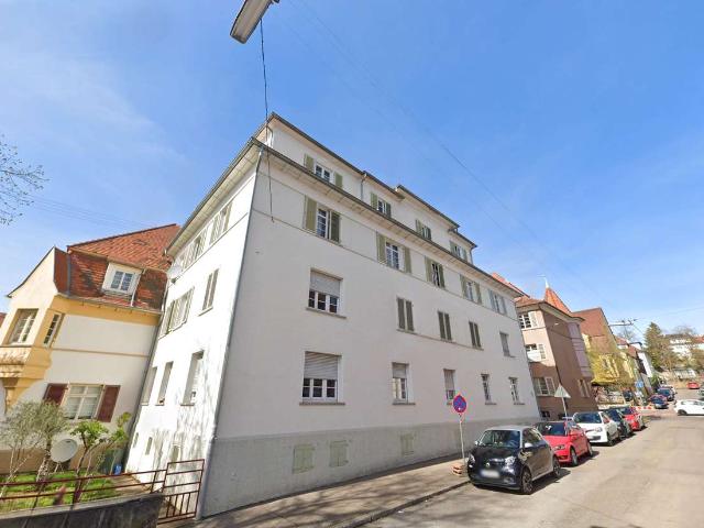 Großzügige 4 Zimmer Wohnung in Oberesslingen!