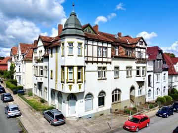 Großzügige 4 Zimmer Wohnung in klassischem Altbau Nähe Ostpark