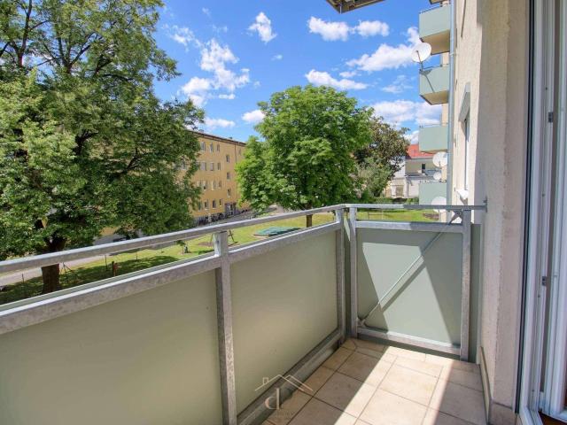 Großzügige 4 Zimmer Wohnung | 2 Balkone | Parkplatz | am Murradweg | Geidorf