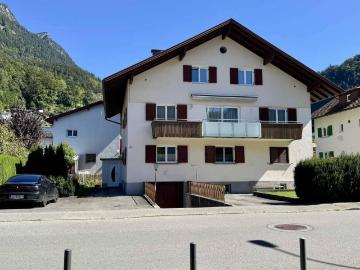 Großzügige 4 Zimmer Wohnung
