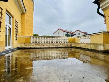 Großzügige 4 Zimmer Altbauwohnung mit Terrassennutzung Grünblick Stellplatz & Keller Nähe Bahnhof Neulengbach