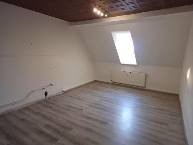 Einbauküche möglich! Große 4 Zimmer Dachgeschosswohnung 111 m² – viel Platz zum Wohlfühlen