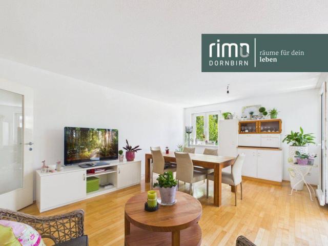 Großzügige 4 Zimmer Dachgeschosswohnung mit Südwest Loggia in Bregenz