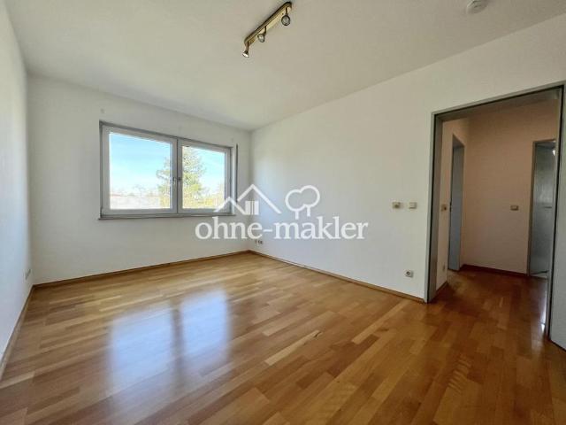 Großzügige 4 Zimmer Dachgeschoss Maisonette mit Süd Balkon und Fernblick