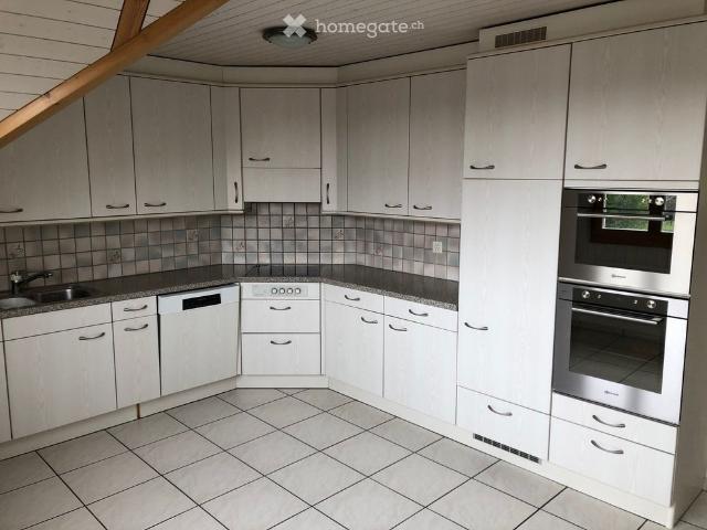 Grosszügige 4 Zimmer Dachwohnung in Grafenried