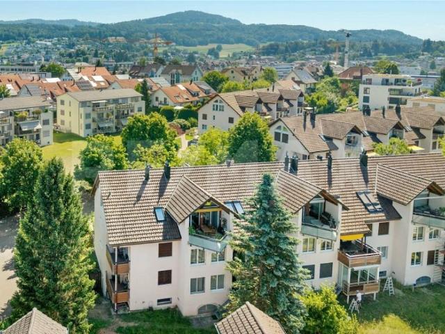 Grosszügige 4½ Zimmer Dachwohnung  Licht, Weitsicht und Stil