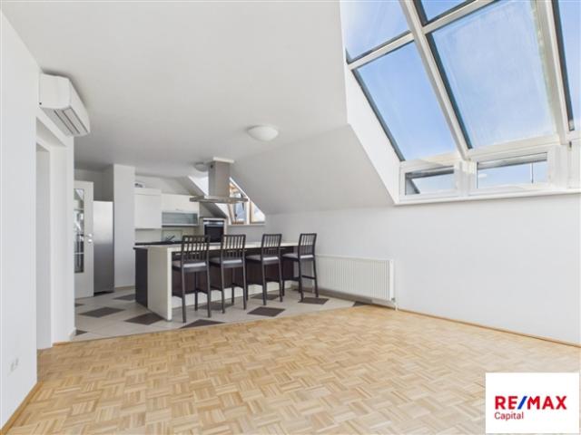Großzügige 4 Zimmer DG Maisonette Whg. auf 2 Ebenen in Stammersdorf mit Stellplatz – 137m² für 339.000 €!