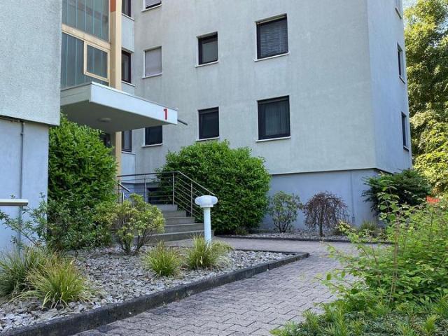 Großzügige 4 Zimmer Eigentumswohnung mit Balkon