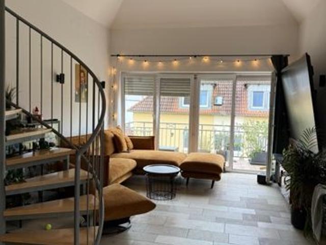 Großzügige 4 Zimmer Maisonette Wohnung in Audinähe