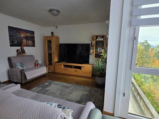 Großzügige 4 Zimmer Maisonettewohnung mit Bergpanorama und zwei Balkonen
