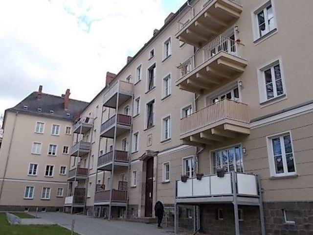 Großzügige 4 Zimmer mit Balkon, Wanne, Dusche und AR in ruhiger Lage! Vormieter verkauft EBK