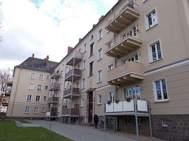 Großzügige 4 Zimmer mit Balkon, Wanne, Dusche und AR in ruhiger Lage! Vormieter verkauft EBK
