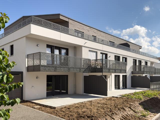 Großzügige 4 Zimmer Obergeschoss Wohnung mit ca. 108 m² Wohnfläche