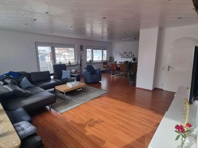 Großzügige 4 Zimmer Penthouse Wohnung in Pforzheim zu vermieten!