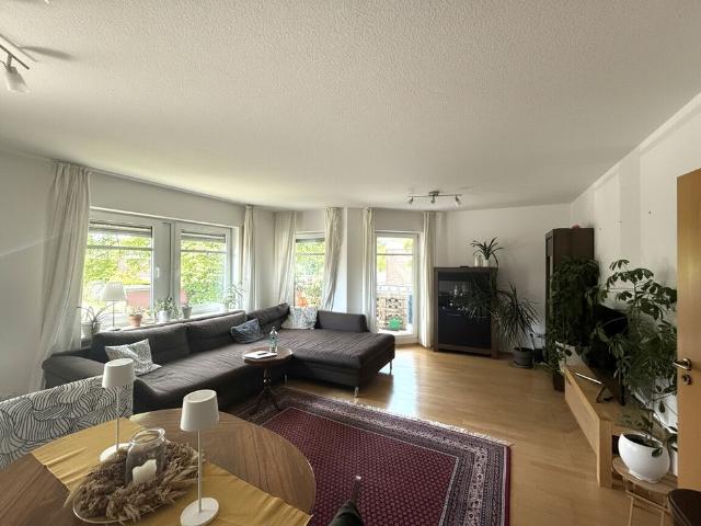 Großzügige 4 Zimmerwohnung im begehrten Marschwegviertel mit Loggia und EBK