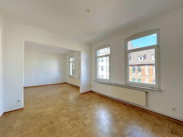 Größzügige 4 Zimmerwohnung mit Charakter | Auf der Limmerstraße