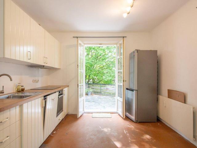 großzügige 4 Zimmerwohnung mit Dachterrasse in Nonntal zu vermieten