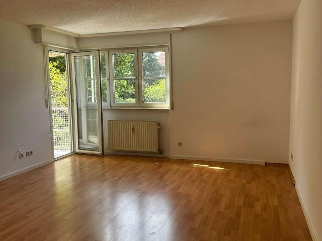 Großzügige 4 ZKB Wohnung mit 2 Balkonen zu vermieten!