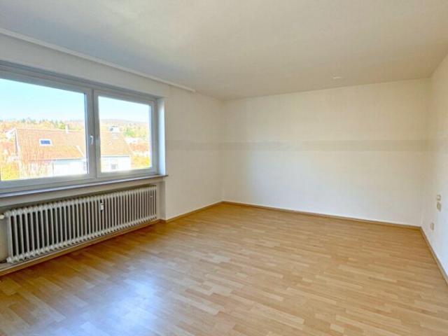 Großzügige 4 ZKB Wohnung mit Balkon & Stellplatz in Dudweiler Süd