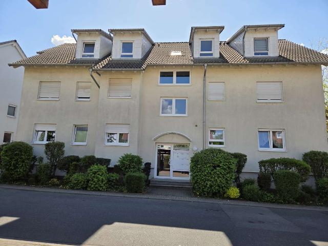 Großzügige 4 ZKB in 6 Familienhaus in Eppelheim
