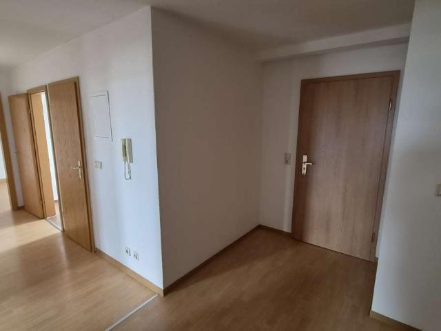 Großzügige 4,5 Raumwohnung im DG mit Spitzboden