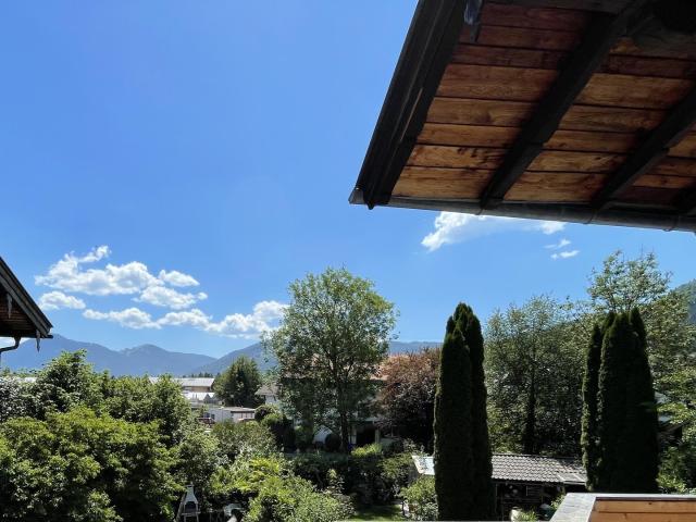 Großzügige 4,5 Zi. Wohnung 175 m² mit Dachterrasse & Wallbergblick in Bad Wiessee