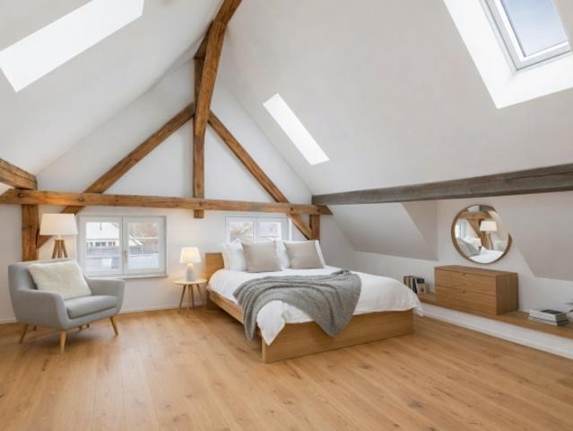 Grosszügige 4.5 Zimmer Maisonette Wohnung mit viel Charme