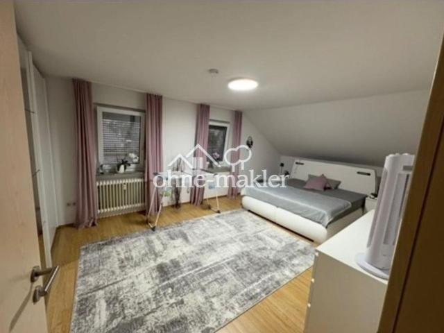 Großzügige 4,5 Zimmer Dachgeschosswohnung