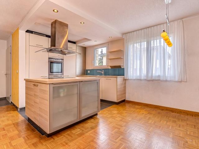 Grosszügige 4.5 Zimmer Gartenwohnung