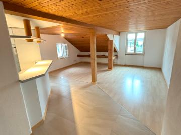 Grosszügige 4.5 Zimmer Wohnung