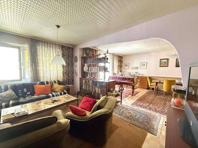 Großzügige 4,5 Zimmer Wohnung 2 Einheiten laut Grundbuch absolute Toplage in der Kirchengasse