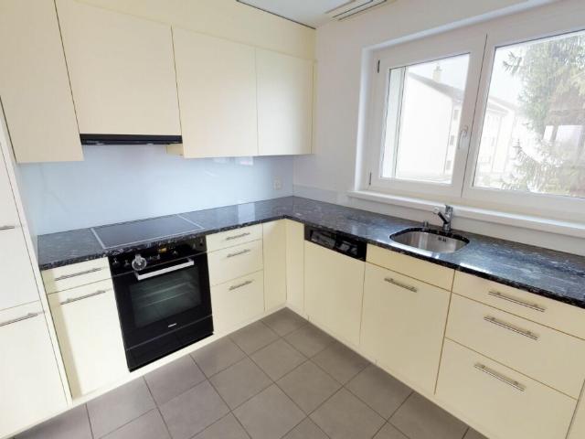 Grosszügige 4.5 Zimmer Wohnung