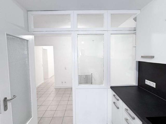 Großzügige 4,5 Zimmer Wohnung | 92 m² | neue Küche & Bad | 2 Balkone | Garage