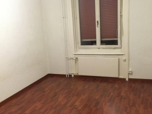 Grosszügige 4.5 Zimmer Wohnung an der Manesseplatz ! Einmalige Gelegenheit !