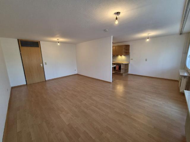 Großzügige 4,5 Zimmer Wohnung in ruhiger Lage von Sindelfingen mit Balkon und Garagenbox