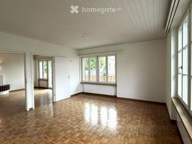 Grosszügige 4.5 Zimmer Wohnung mit sonniger Terrasse